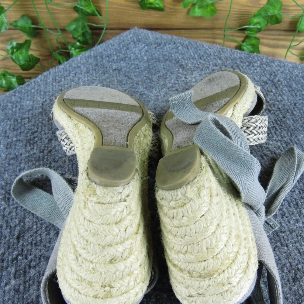 Anne Klein Women  Ankle Strap Taupe Fabric Sz‎ 6 Medium Gently Used 2025
